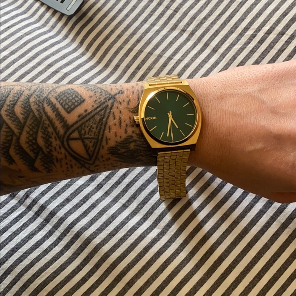 Watch - Picture 4 of 4